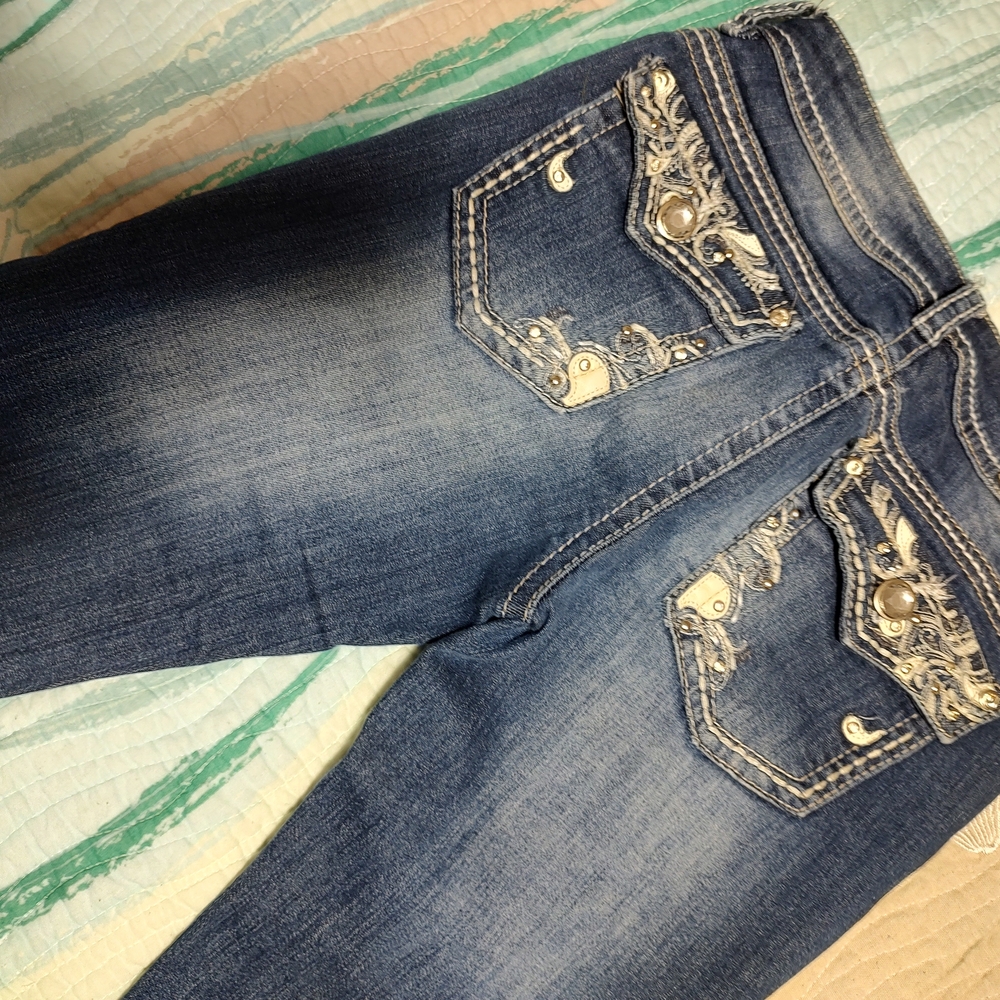 Denim Couture Embroidered Blue Cropped Jeans - Picture 4 of 7